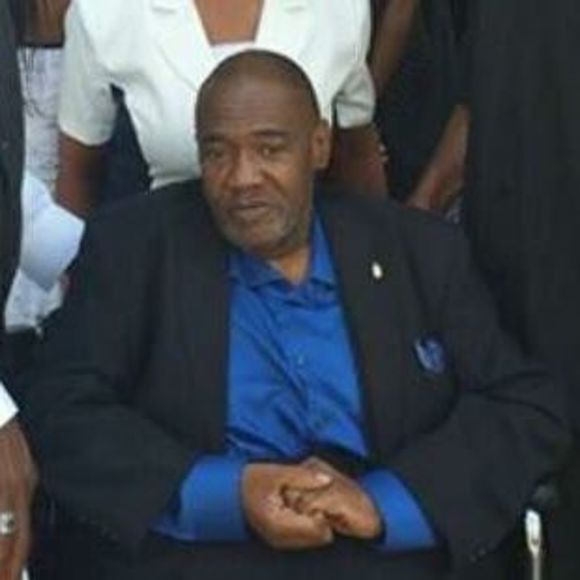 Meet your Posher, Cassandra - Picture 1 of 1